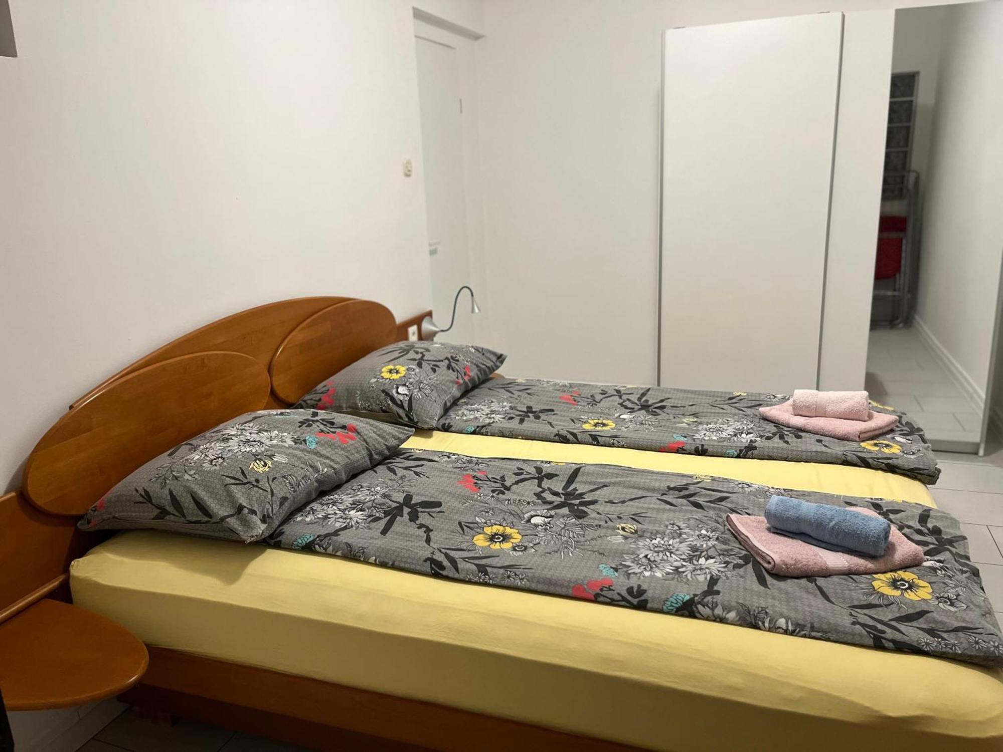 Apartmani Milokanovic Funtana Exteriör bild
