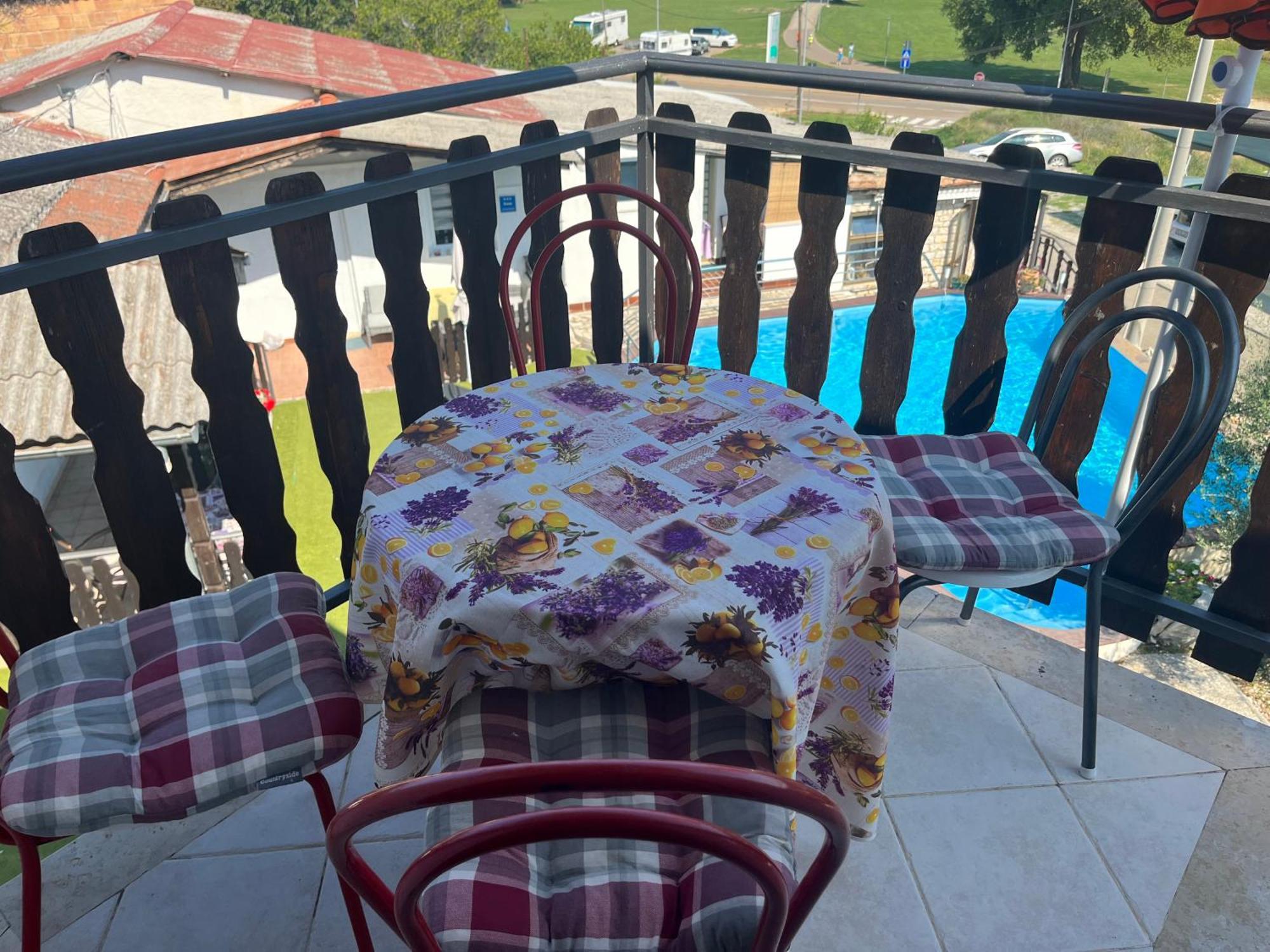 Apartmani Milokanovic Funtana Exteriör bild