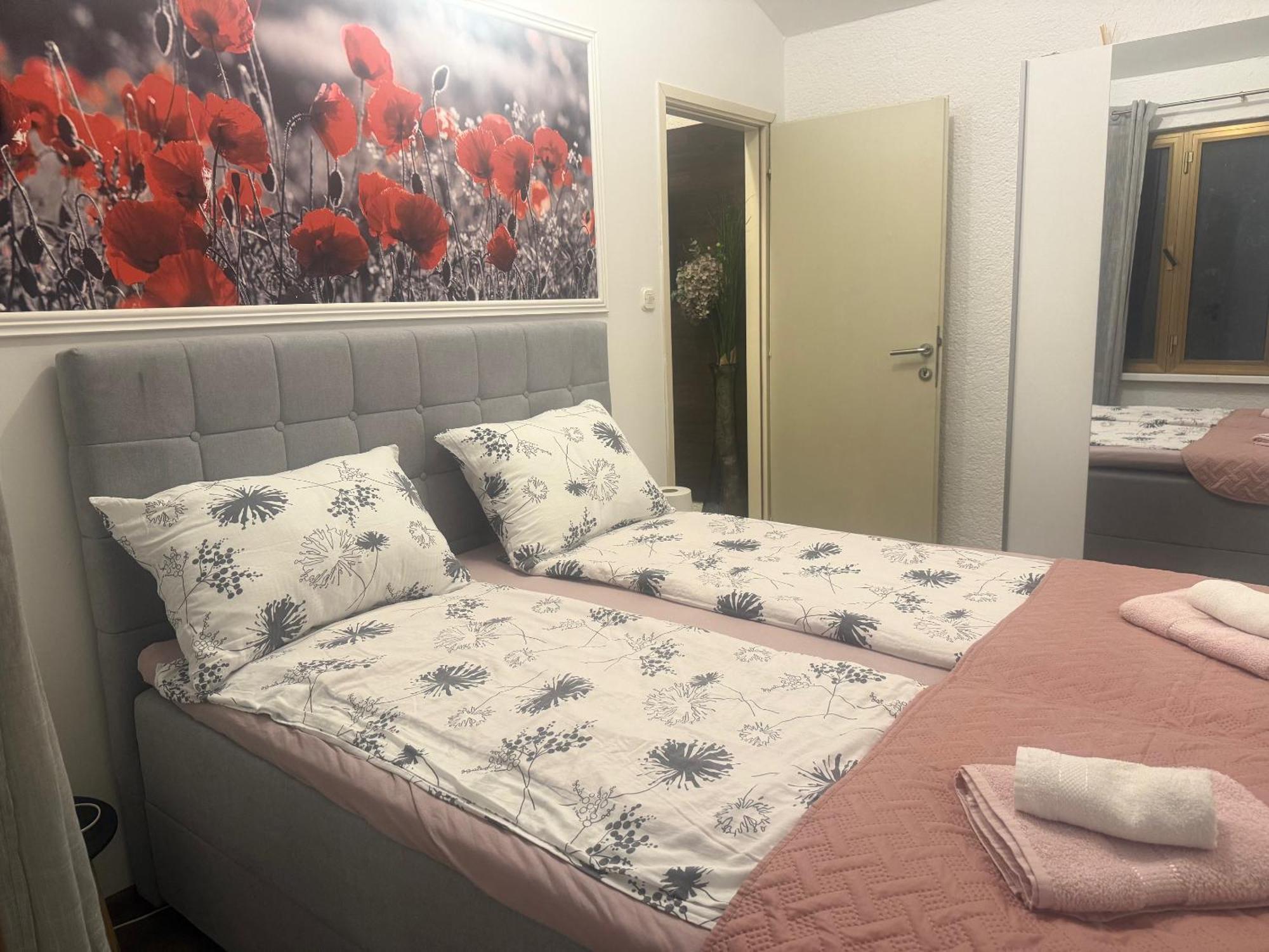 Apartmani Milokanovic Funtana Exteriör bild